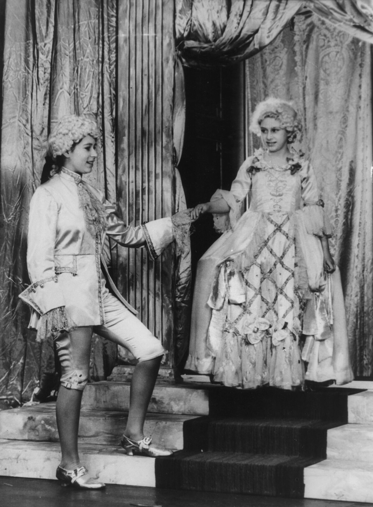 Británia, kráľovná Alžbeta II., 1942