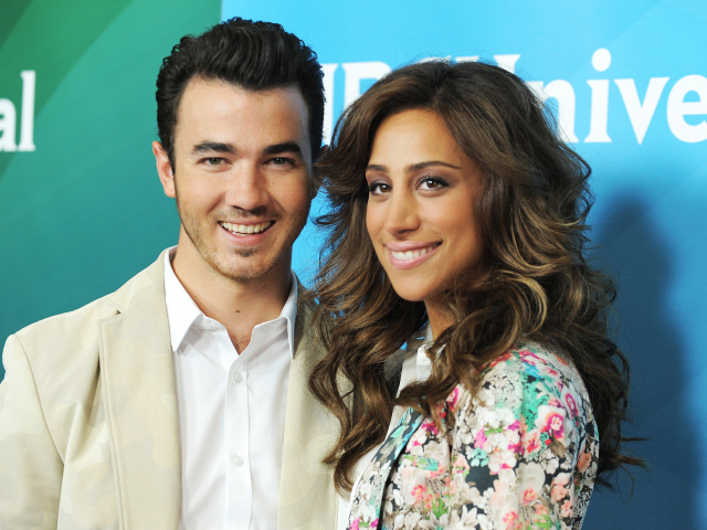 Spevák a hudobník Kevin Jonas a jeho manželka Danielle Jonas.