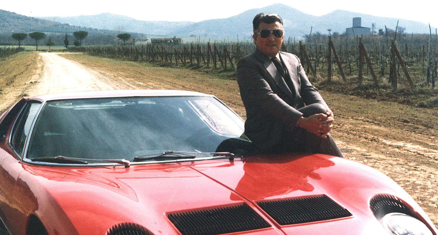 Lamborghniho lákali viac autá ako vinohrady jeho rodičov. Na konci života sa však k pestovaniu révy a výrobe vína predsa len vrátil.