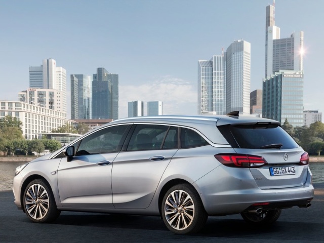 Opel-Astra Sports Tourer-2016-1024-07