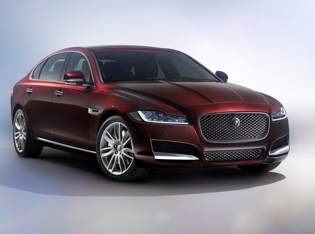 Jaguar-XFL-2017-1024-01