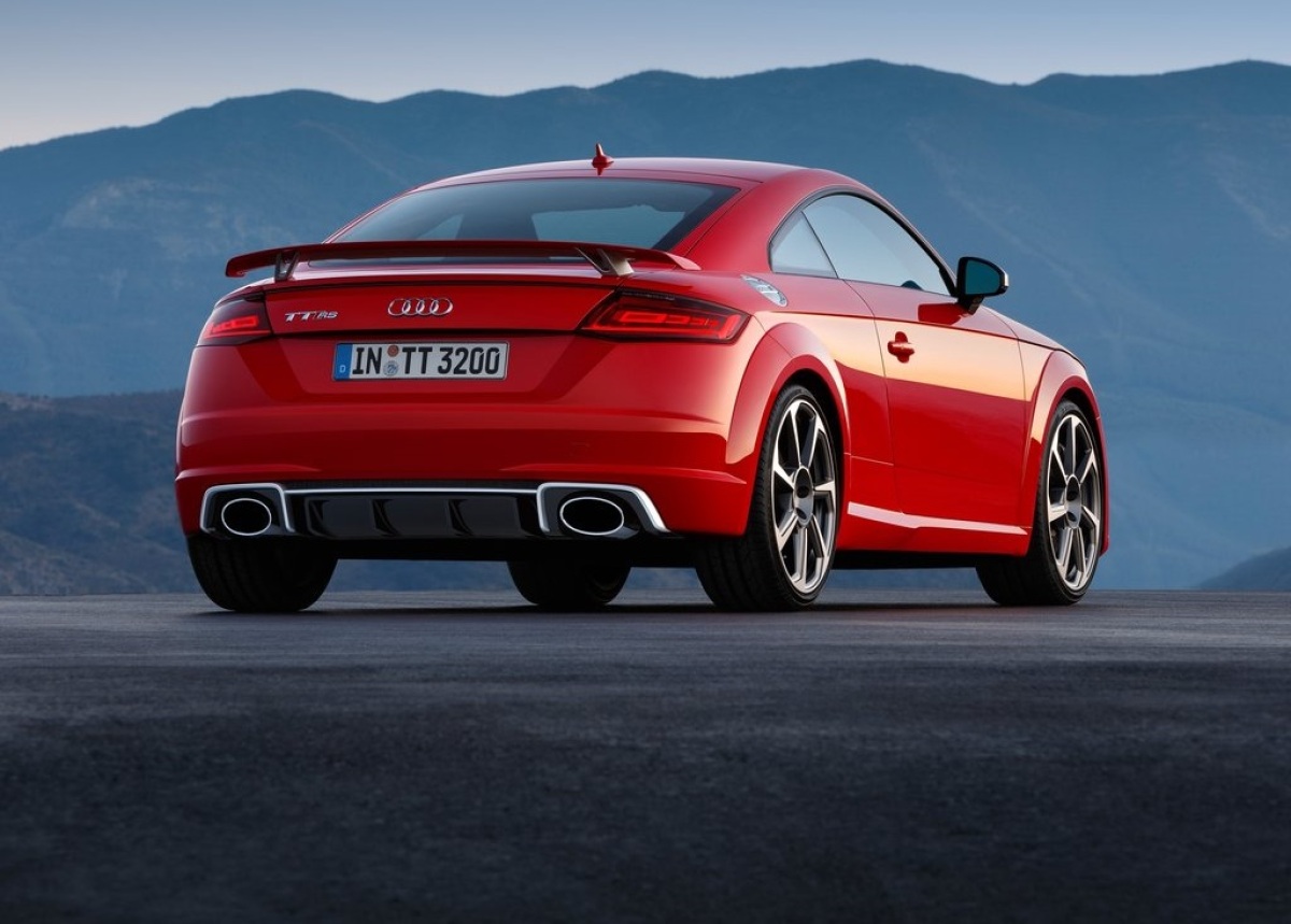 Audi-TT RS Coupe-2017-1024-0b