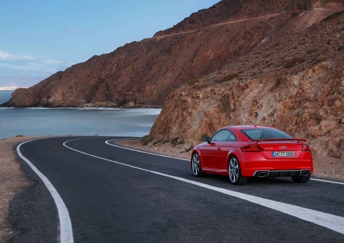 Audi-TT RS Coupe-2017-1024-0e  1 