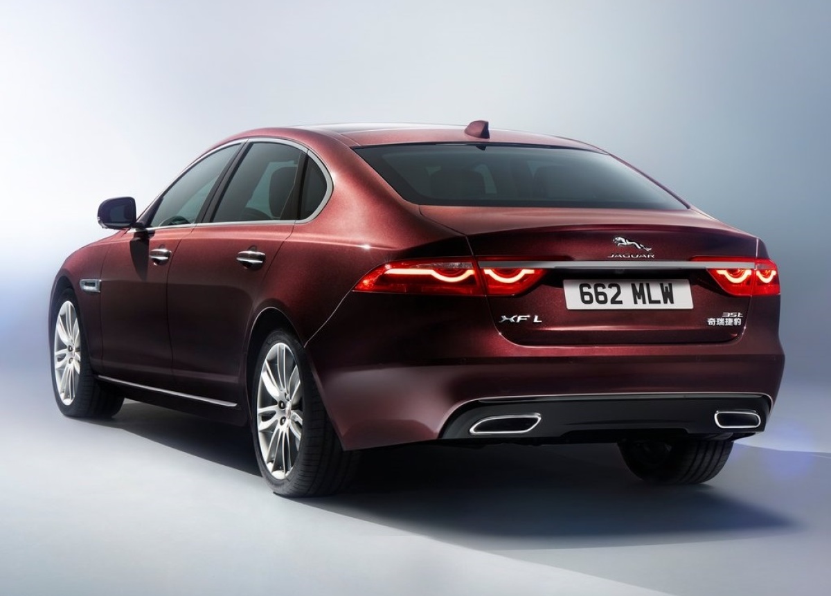 Jaguar-XFL-2017-1024-05