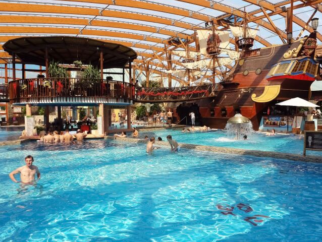 bazén, kúpalisko, kúpanie, wellness, voda, plaváreň, mikuláš, krytý bazén, termálna voda, thermal park