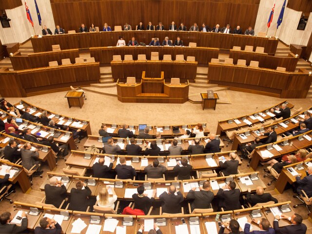 parlament, NRSR,
