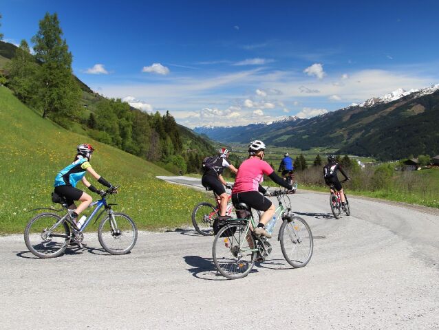 Rakúsko, bicykle, cyklisti, cyklotúra, príroda, turistika,