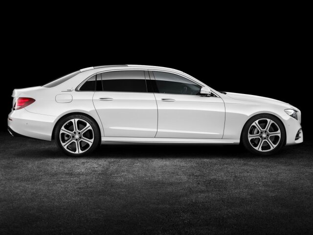 Mercedes-Benz E LWB - 2016