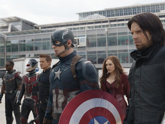 Avengeri sú späť. Captain America: Občianska vojna spája a rozdeľuje obľúbených komixových hrdinov.