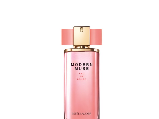Novinka od Estée Lauder Modern Muse Eau de Rouge
