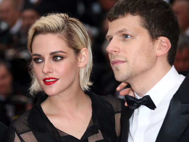 Kristen Stewart a jej kolega Jesse Eisenberg