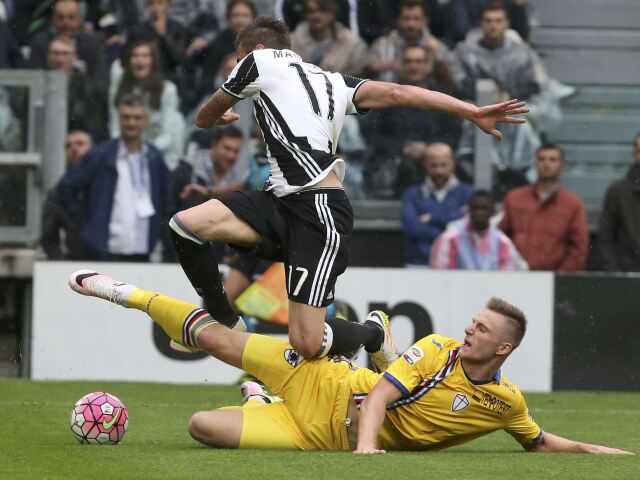 Milan Škriniar, Mario Mandžukič