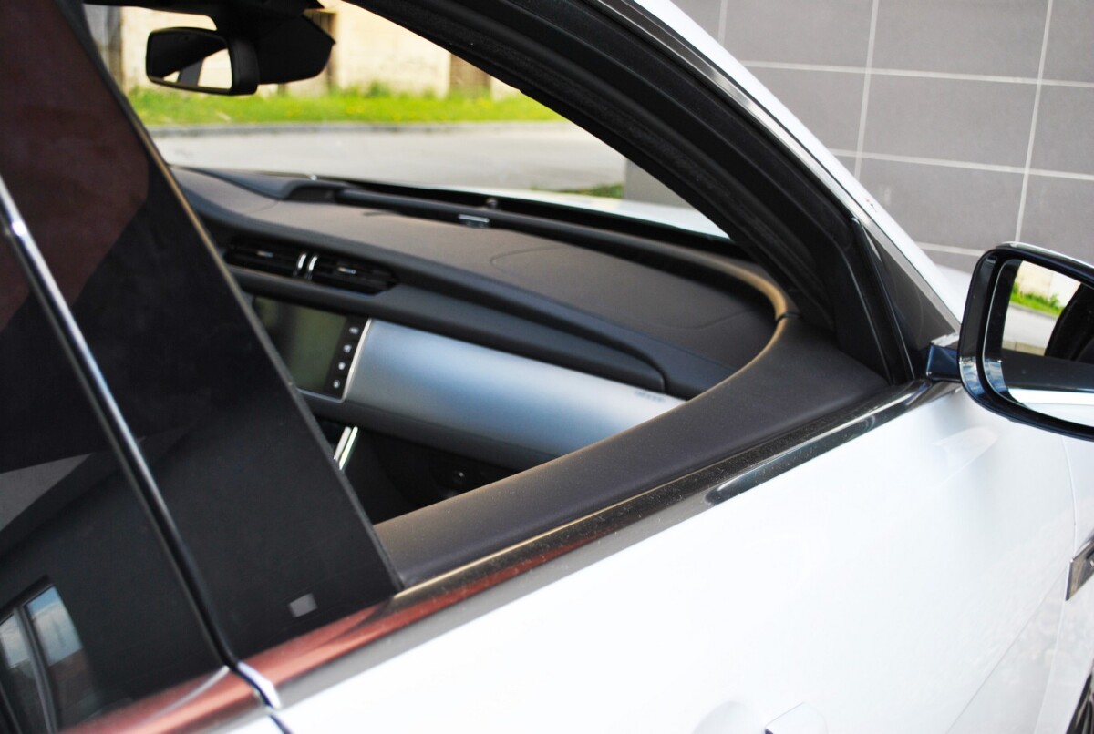 Jaguar XF 20d
