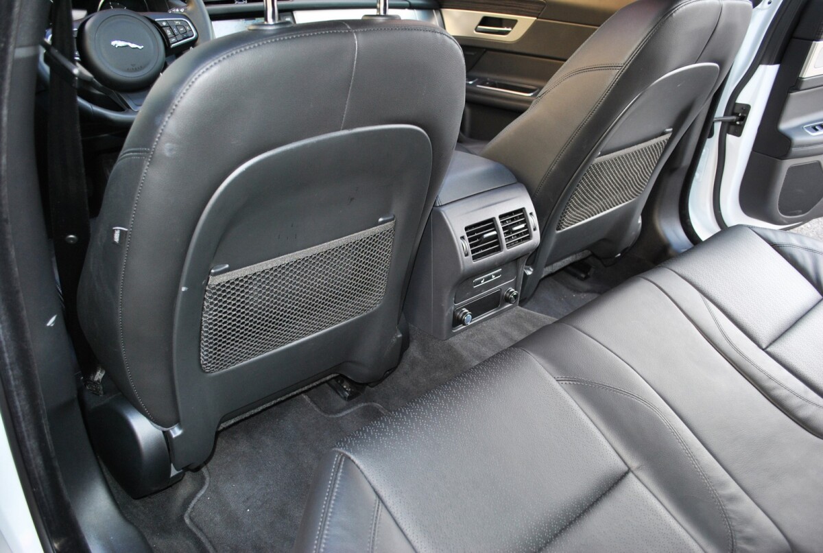 Jaguar XF 20d