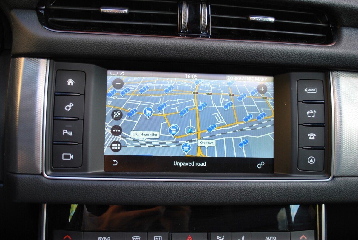 Jaguar XF 20d