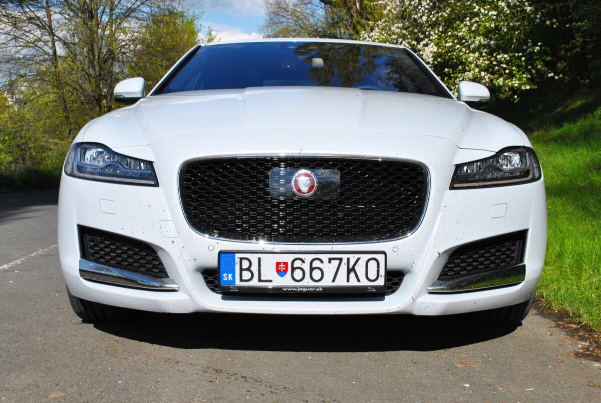 Jaguar XF 20d