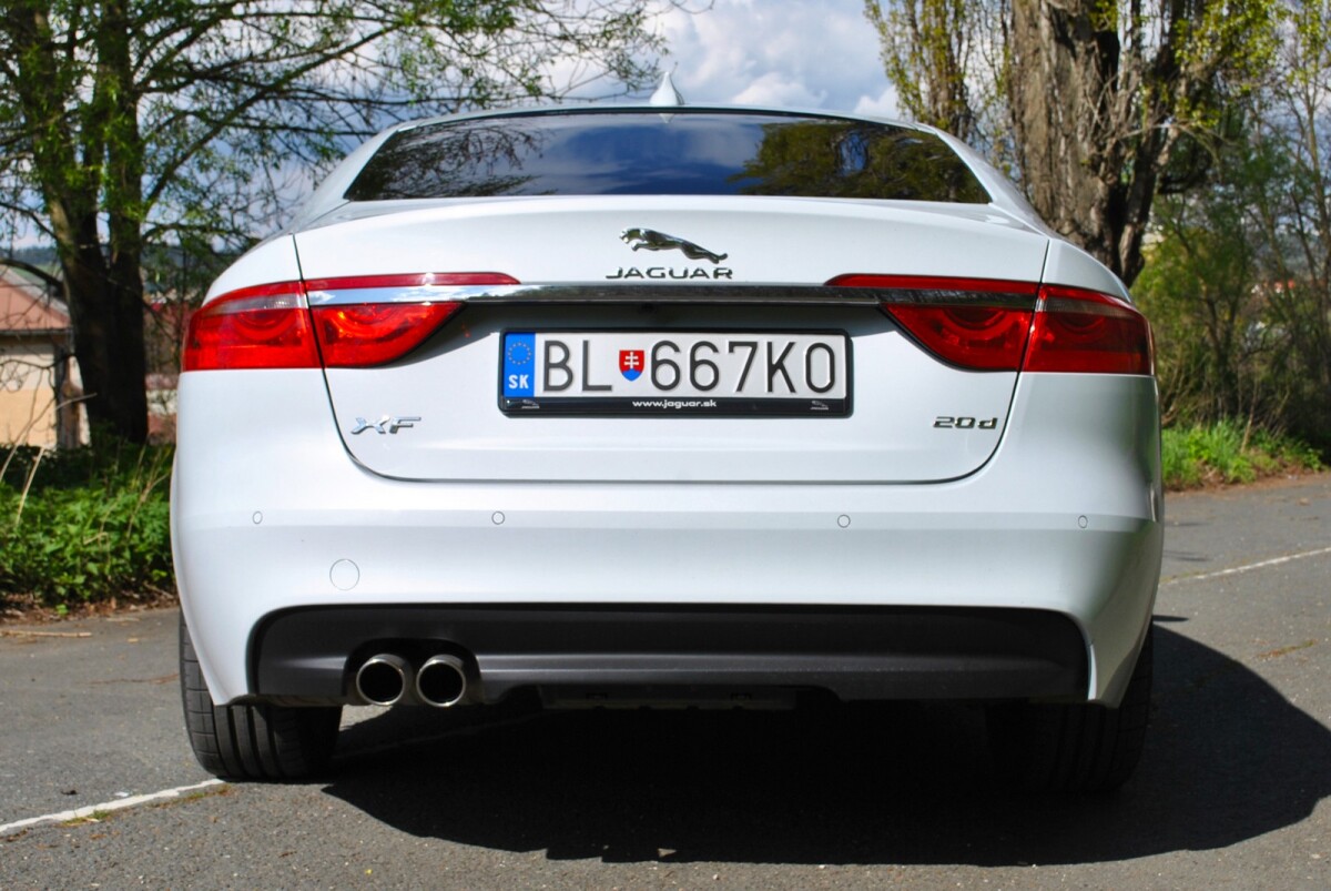 Jaguar XF 20d