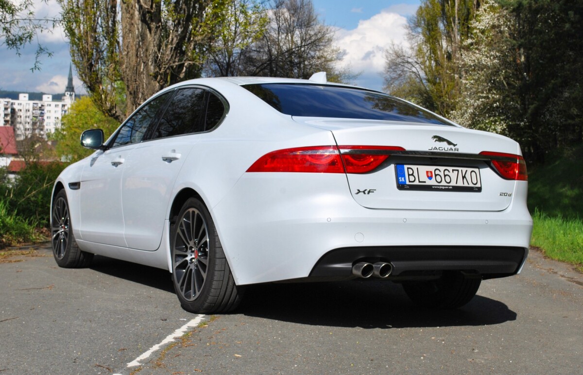 Jaguar XF 20d