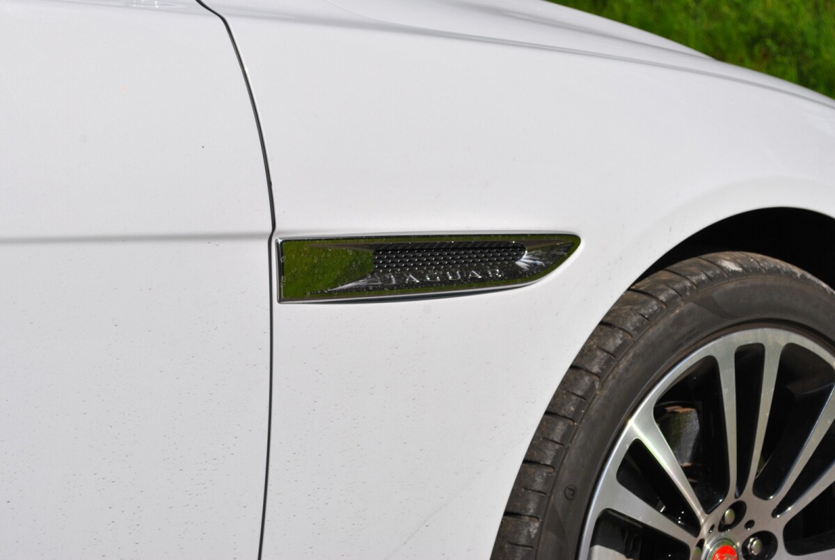 Jaguar XF 20d