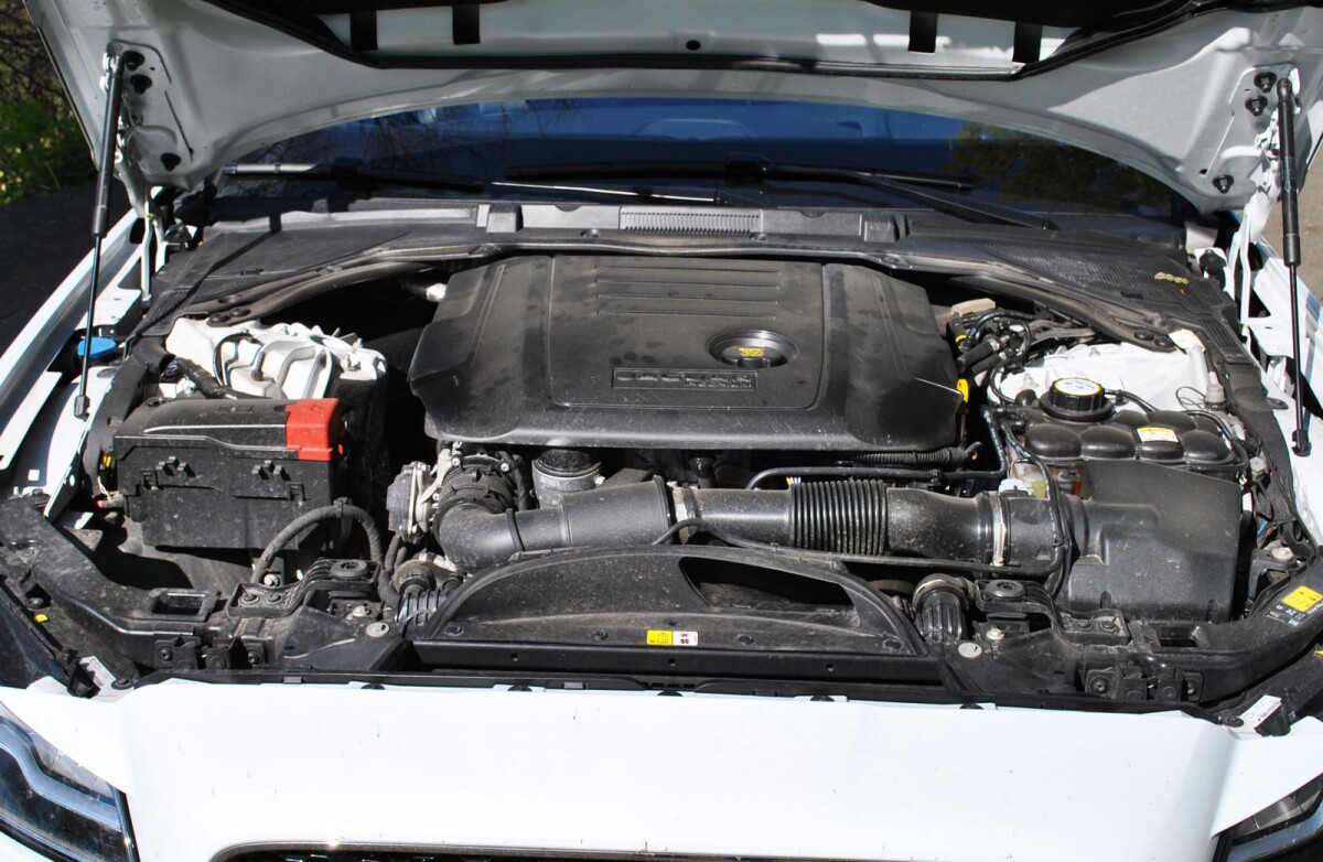 Jaguar XF 20d