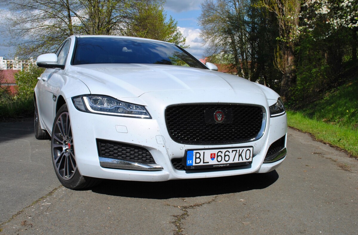 Jaguar XF 20d