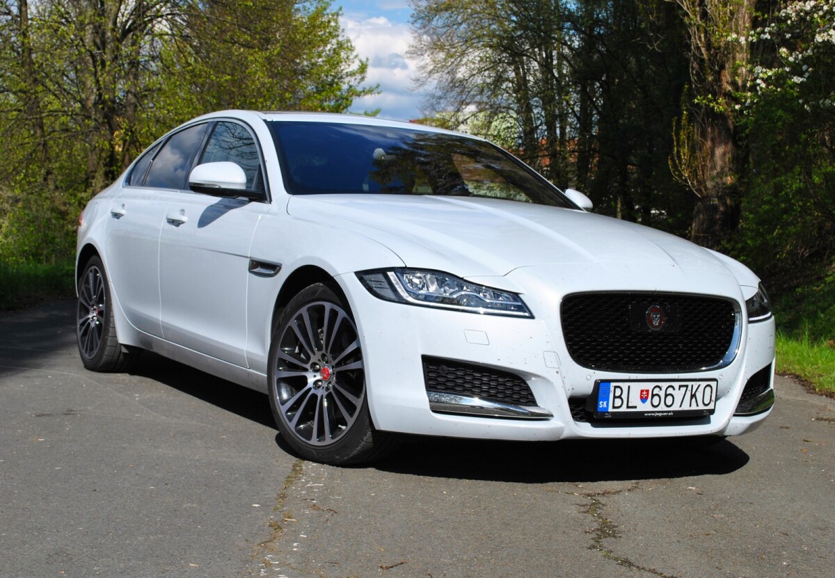Jaguar XF 20d