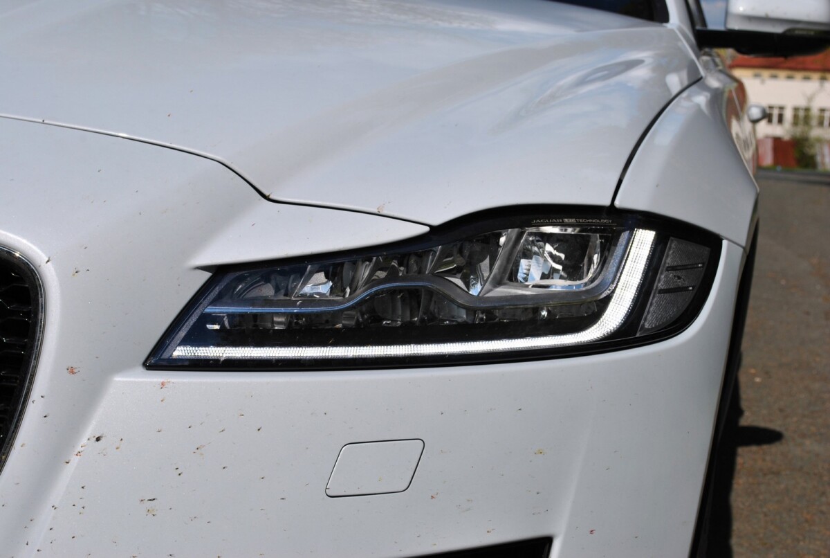 Jaguar XF 20d