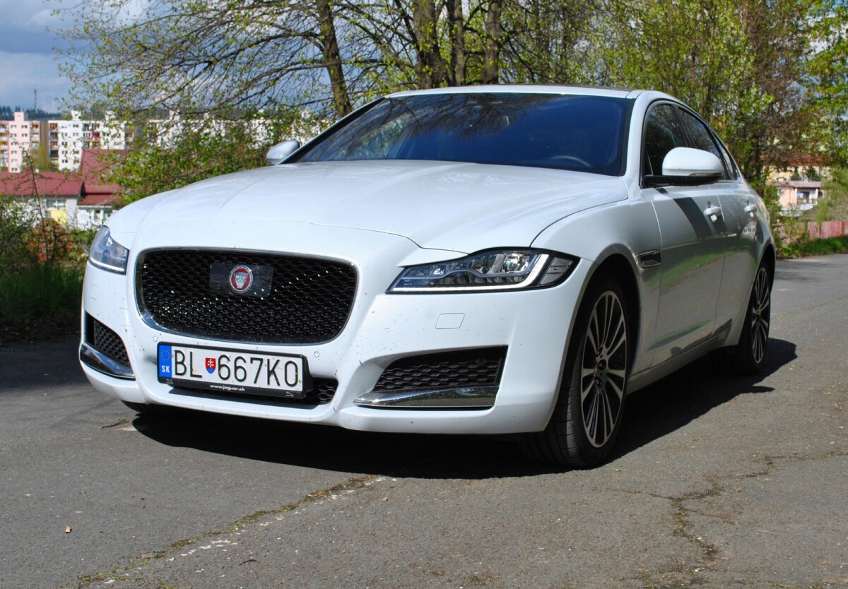 Jaguar XF 20d