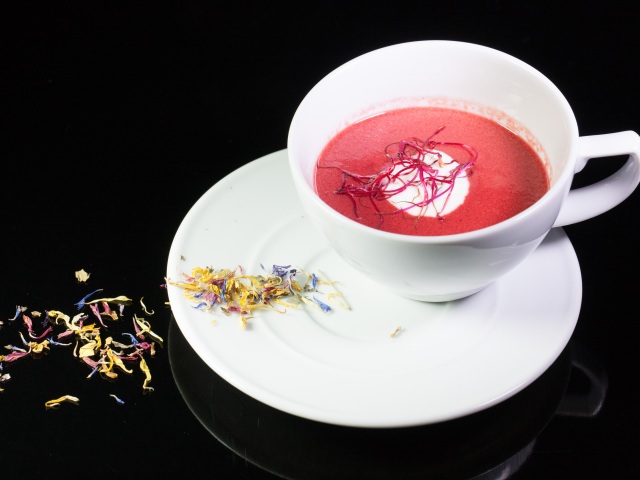 jarne polievky hotel Alexander Bardejov, Cappucchino z červenej repy