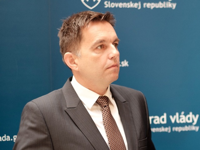 Rober Fico, Peter Kažimír