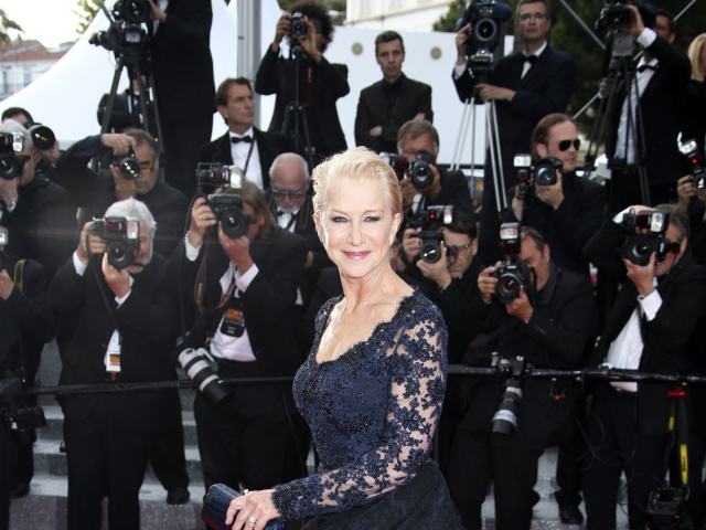 Herečka Helen Mirren pózovala v Cannes a vyzerala úžasne. 