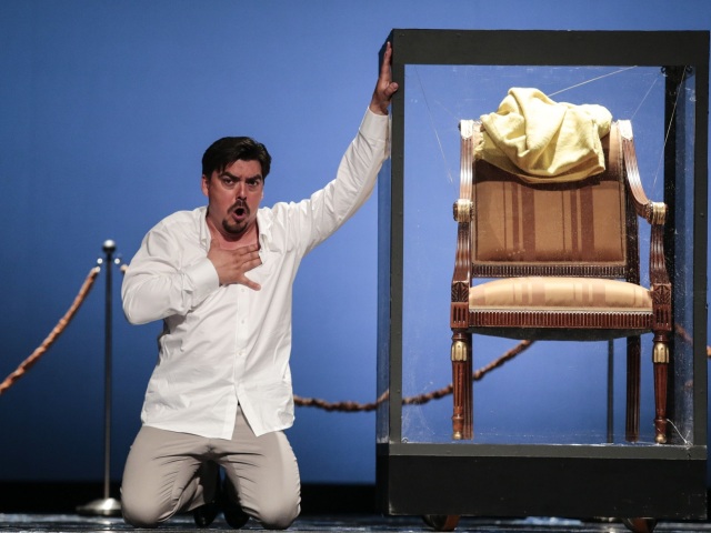 Daniel Čapkovič (Simon Boccanegra) v inscenácii Verdiho opery Simon Boccanegra.