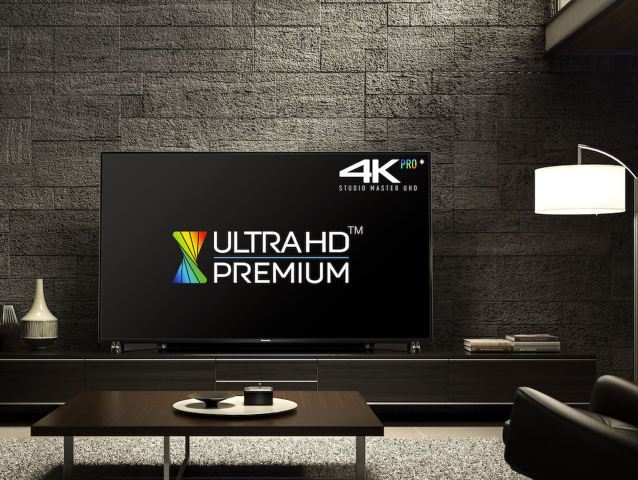 Panasonic, DX900, televízor