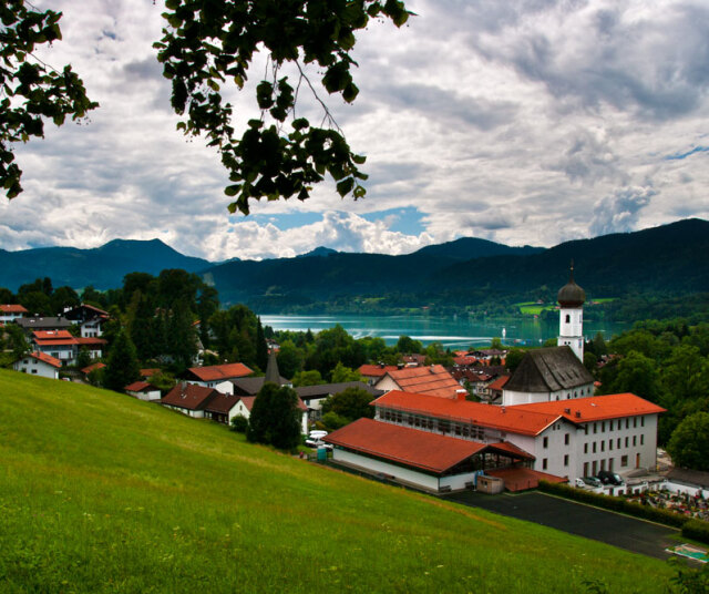 Bavorsko, jazero Tegernsee, Gmund dedina, Nemecko