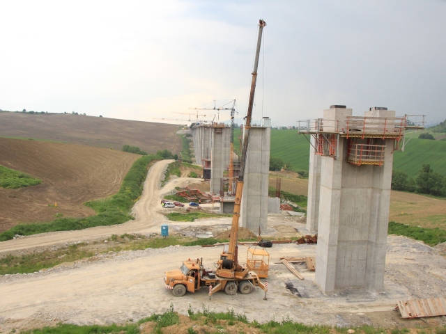 diaľnica, D1, Hubová, Ivachnová, žeriav, stavba