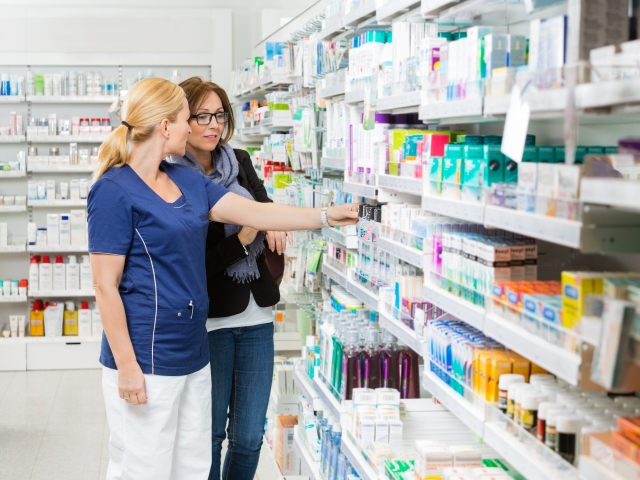lekáreň, lieky, lekárnictvo, farmaceutička,