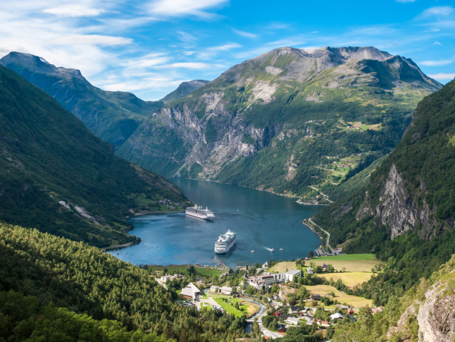 nórsko, príroda, hory, turistika, fjord, lode, plavba,