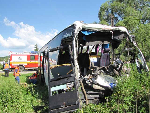 nehoda autobusu, autobus, krupina,