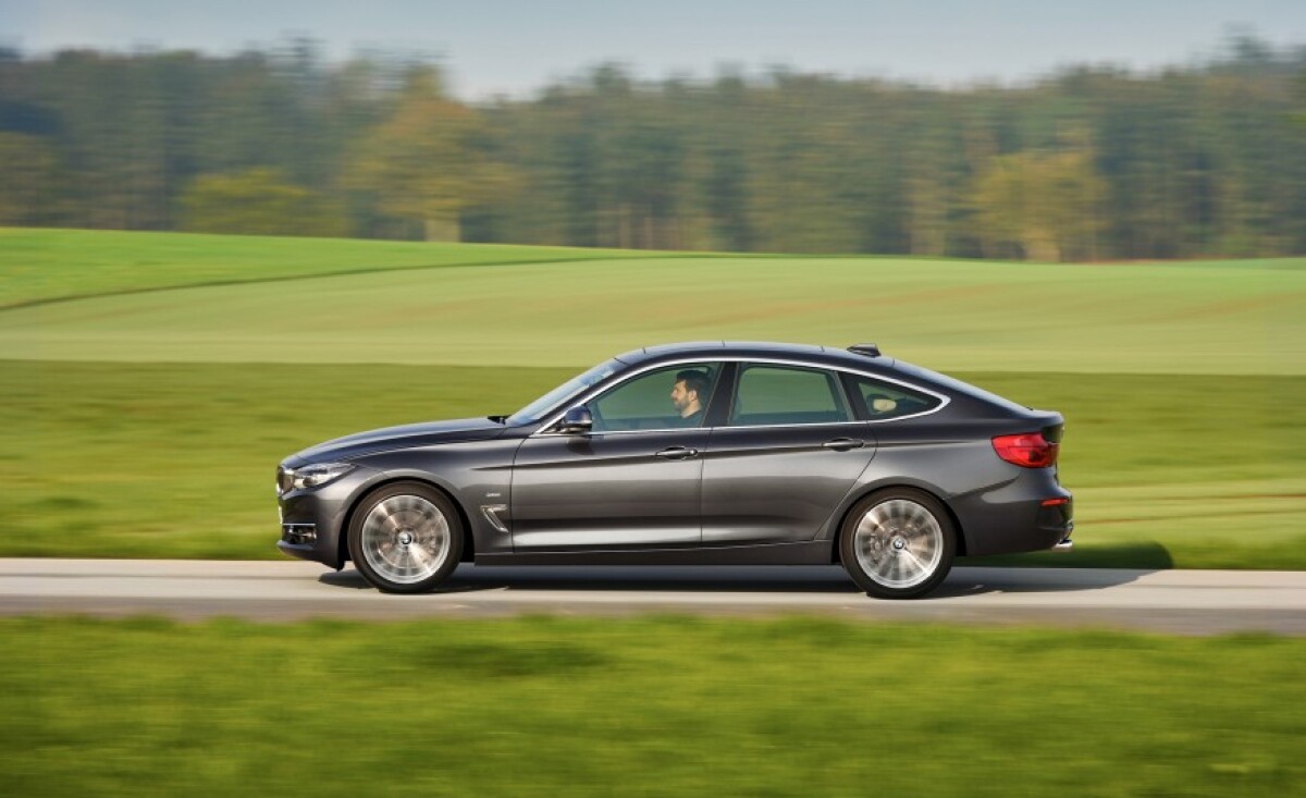 2017-BMW-3-series-GT-1241-876x535