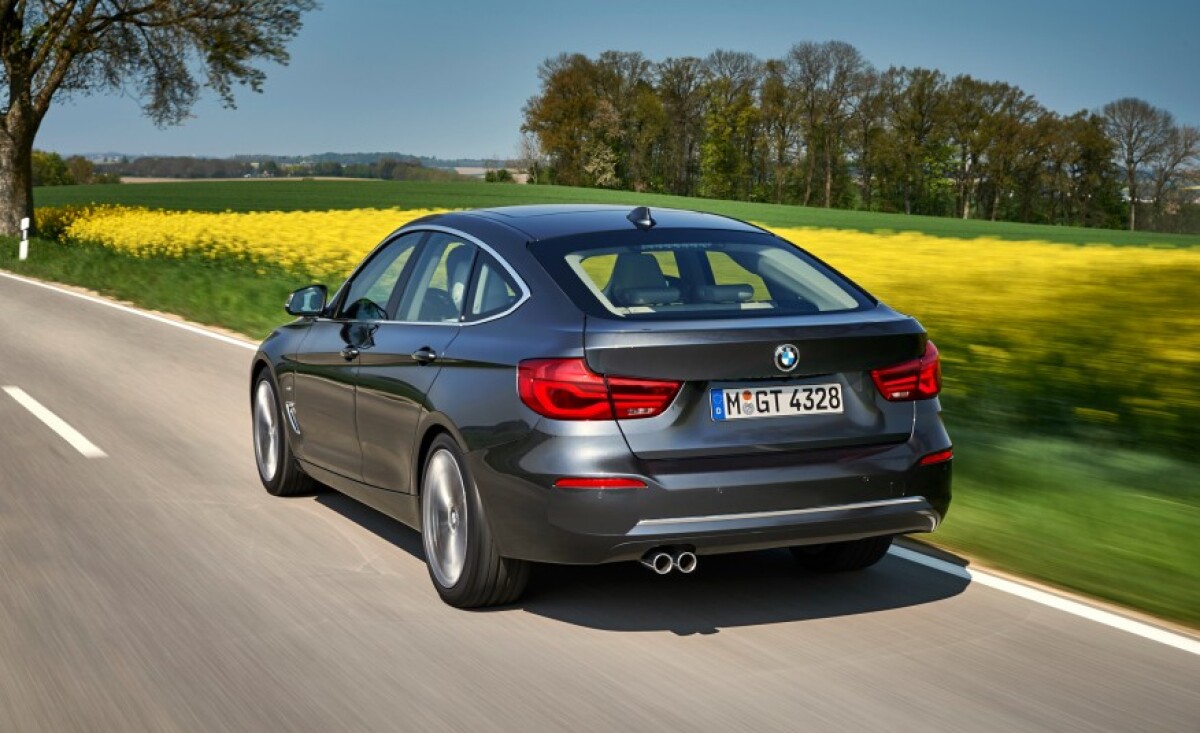 2017-BMW-3-series-GT-1251-876x535