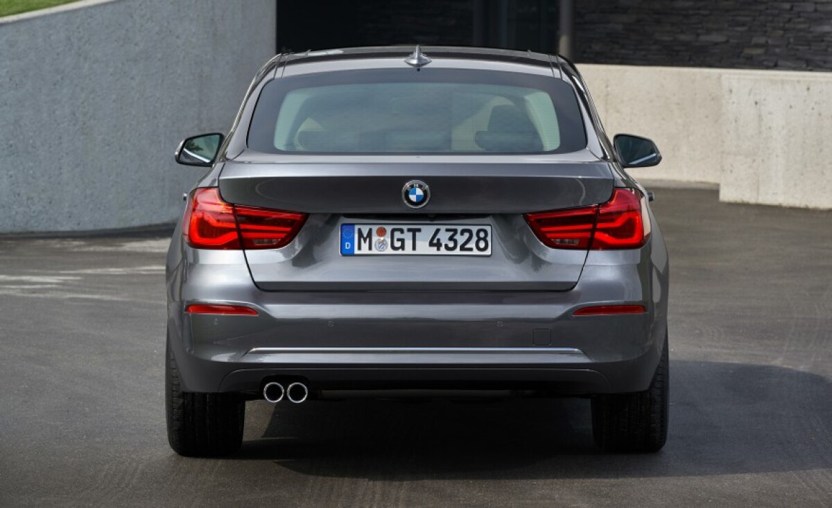 2017-BMW-3-series-GT-1341-876x535