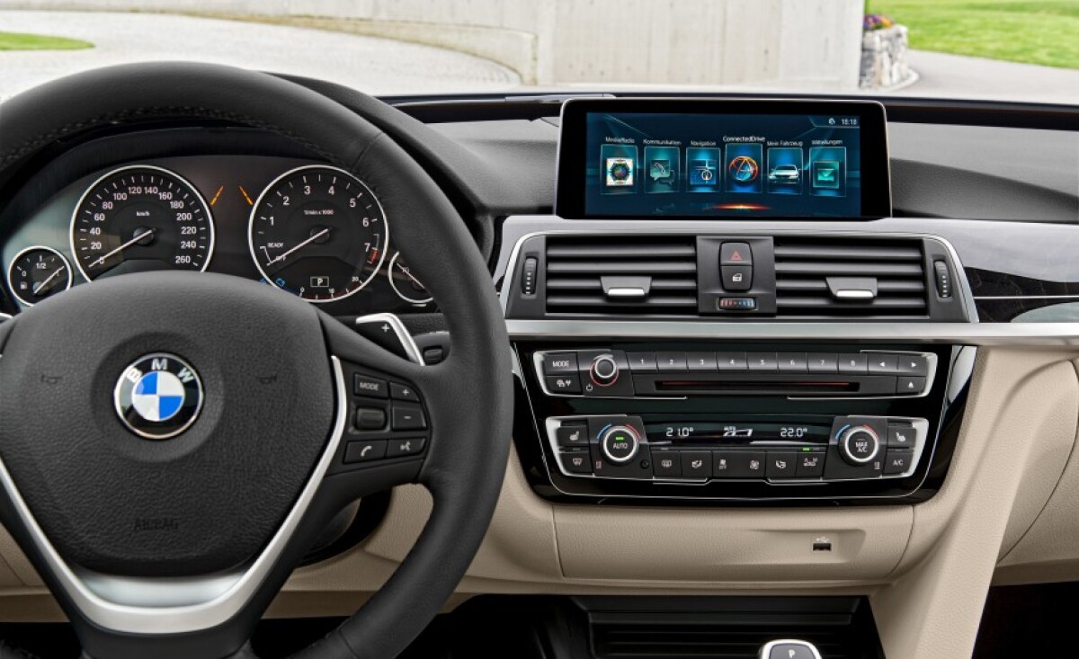 2017-BMW-3-series-GT-1421-876x535