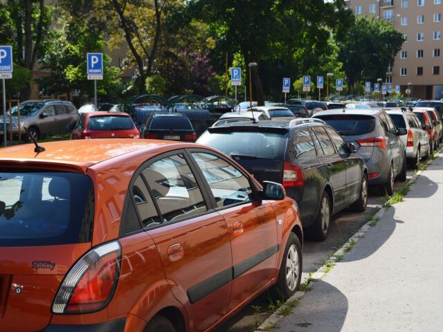 parkovanie, autá