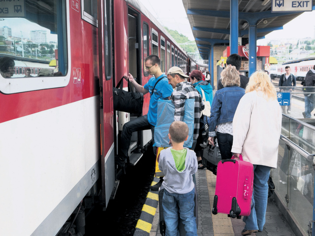 železnice, vlak, nastupovanie, cestovanie, dovolenky