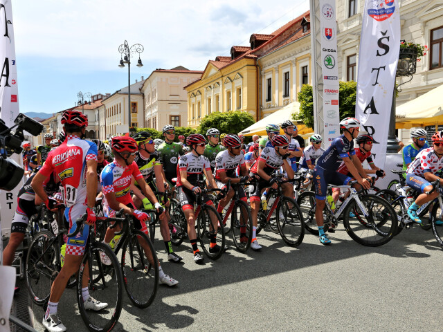 Okolo Slovenska