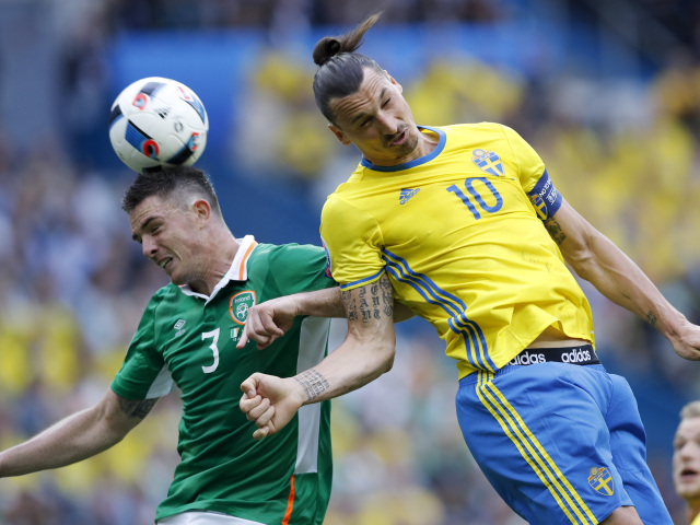 Ciaran Clark, Zlatan Ibrahimovič, Írsko, Švédsko