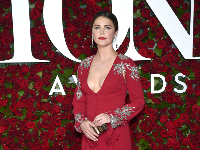 Herečka Keri Russell sa objavila v šatách Monique Lhuillier. 