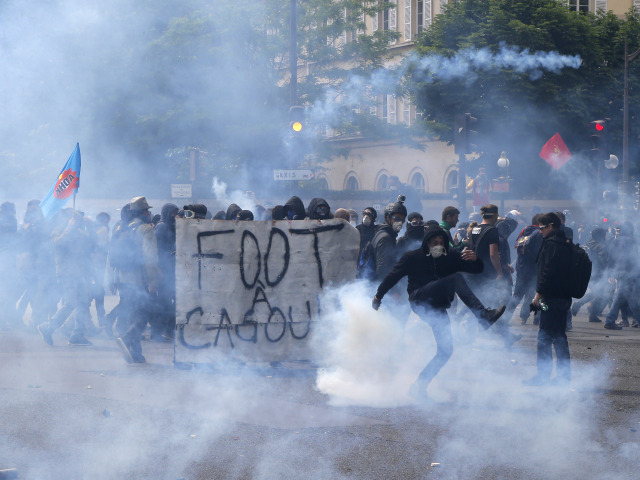 Paríž, protesty