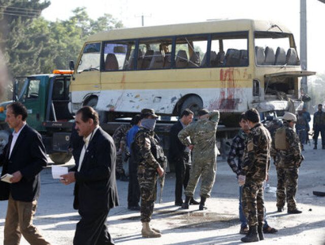 atentár, minibus, Kabul