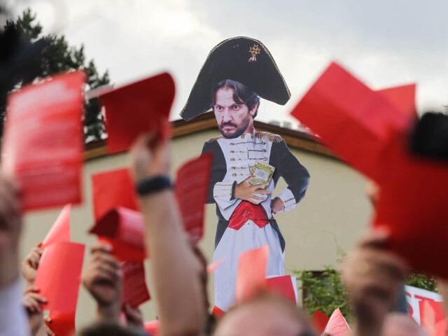 protest, Bonaparte, Kalinak, Fico, cervena karta